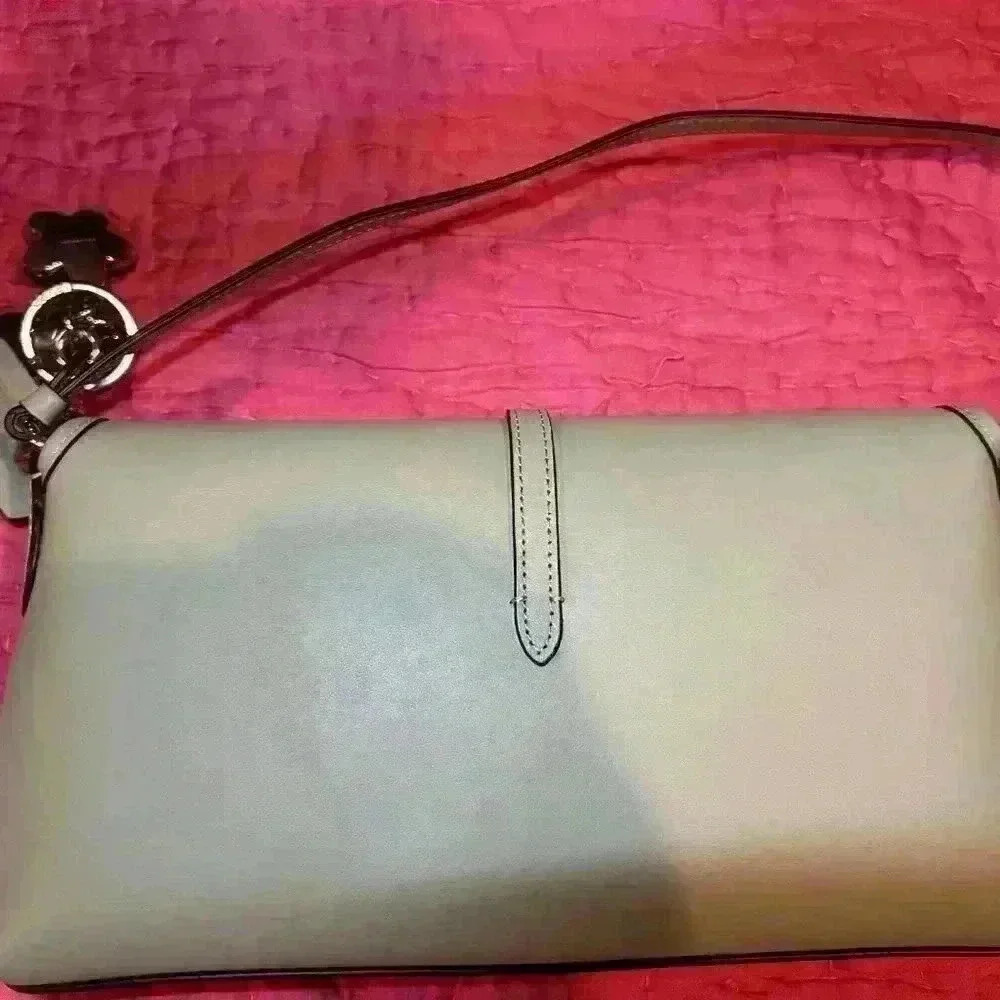 Coach CUSTOMIZED Hamptons Bag with Tea Roses & Bonus Bag Charms NWT - Picture 5 of 15